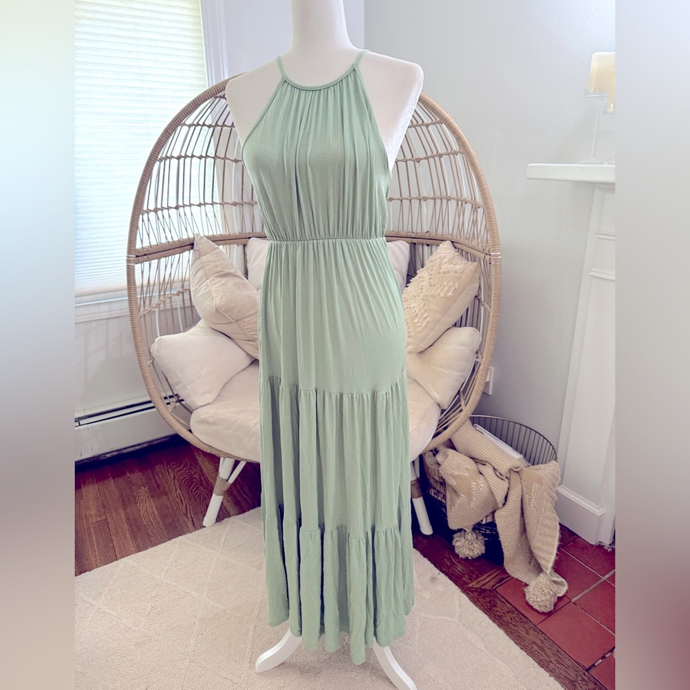 Livi by Olivia Rae Sage Green Tiered Maxi Dress Small Lightweight Stretchy